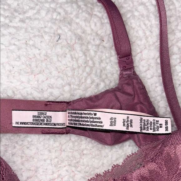 Victoria's Secret Purple Lace Padded Bra - Picture 10 of 10